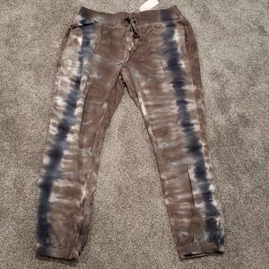 NWT Young fabulous & broke weekender  jogger pant